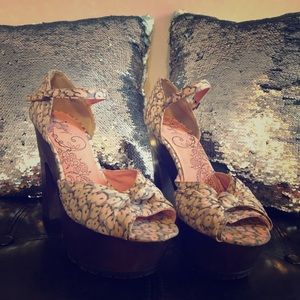 Women’s size 11 heels